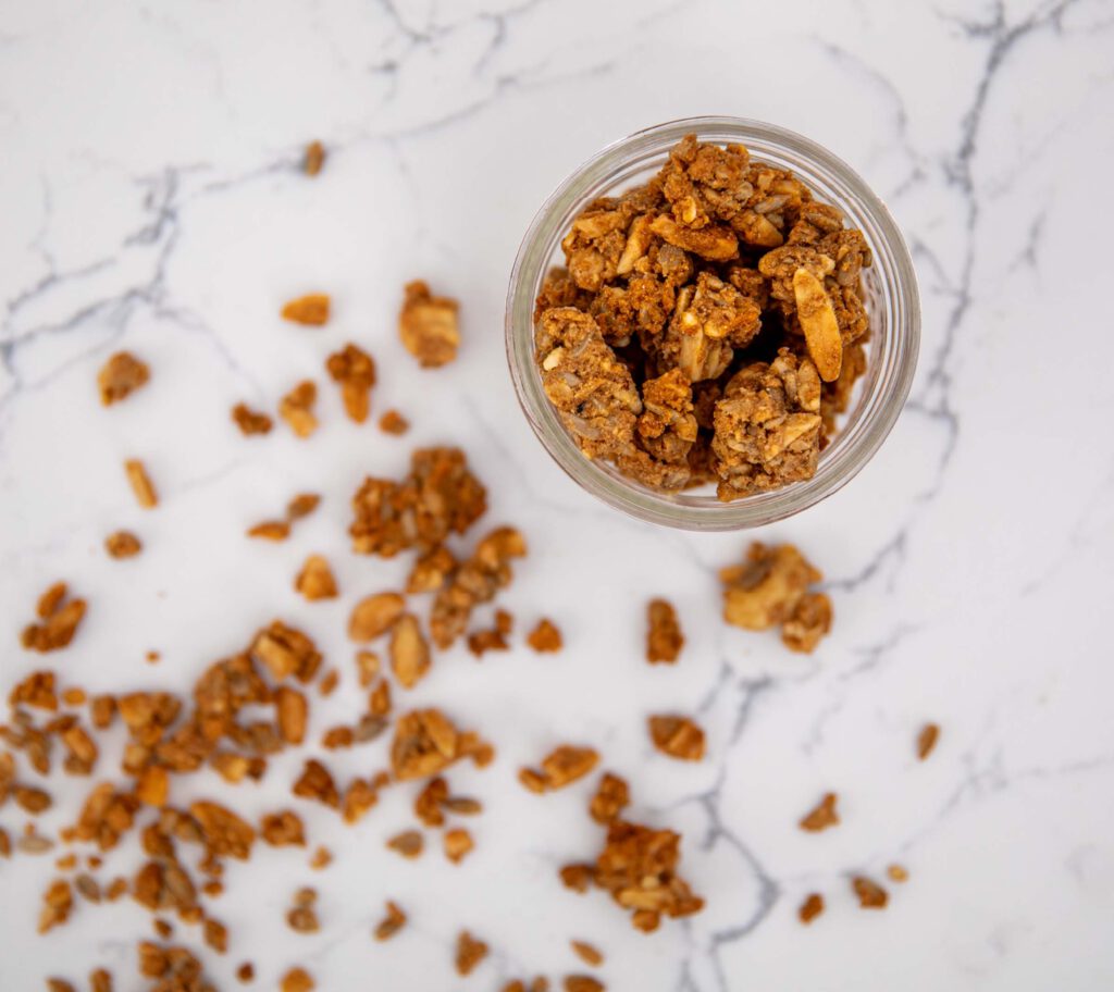 Carbonaut Cinnamon Apple Crumble Granola – 283 g