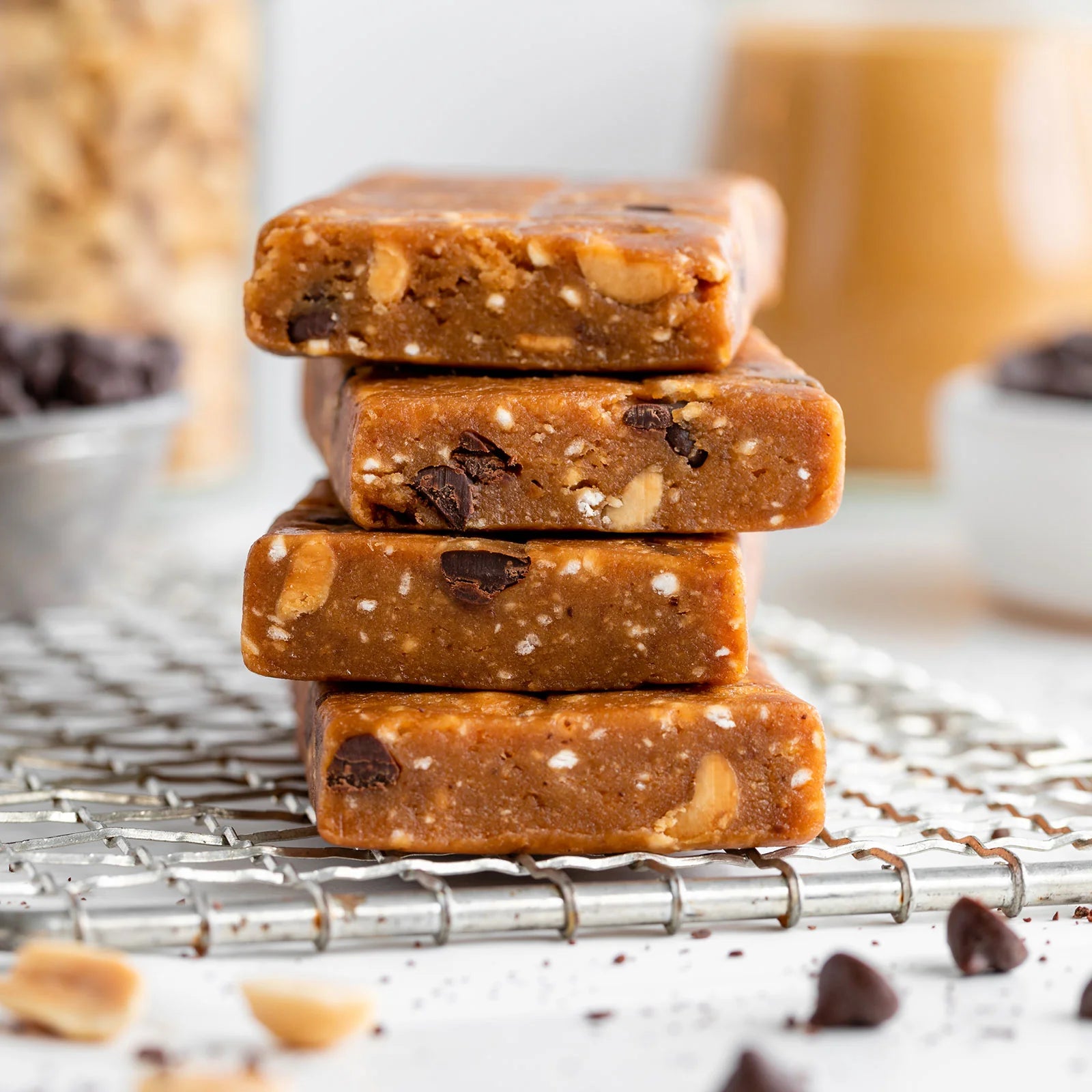 GoMacro Peanut Butter Chocolate Chip MacroBar – 65g Bar